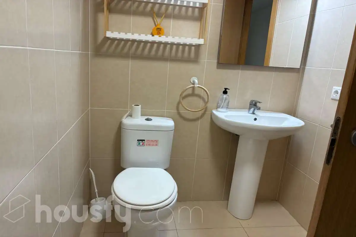 Bany de Pis de lloguer en Sagunto / Sagunt amb Parquet, Moblat i Balcó