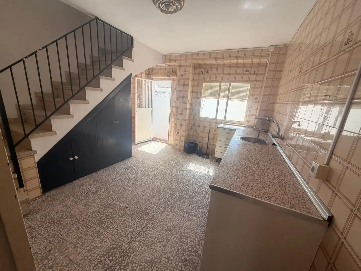 Kitchen of Houses for sale in Morón de la Frontera