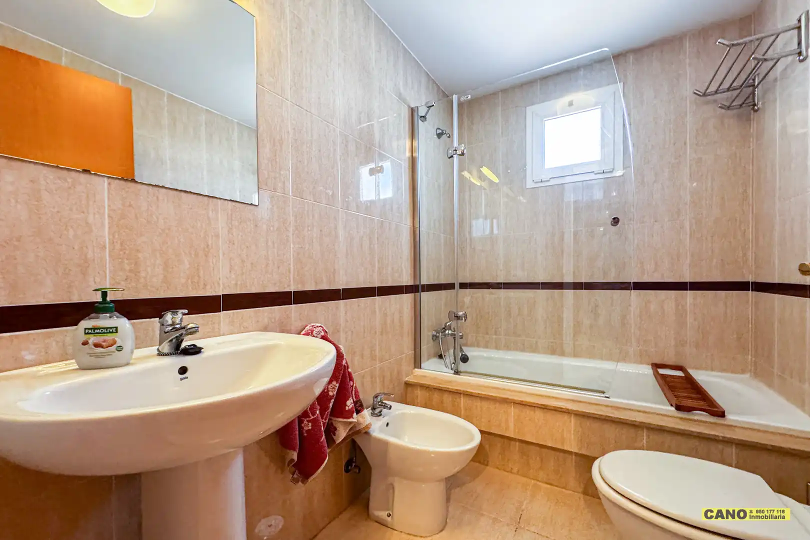 Badezimmer von Wohnung zum Verkauf in Almería mit Klimaanlage, Heizung und Terrasse