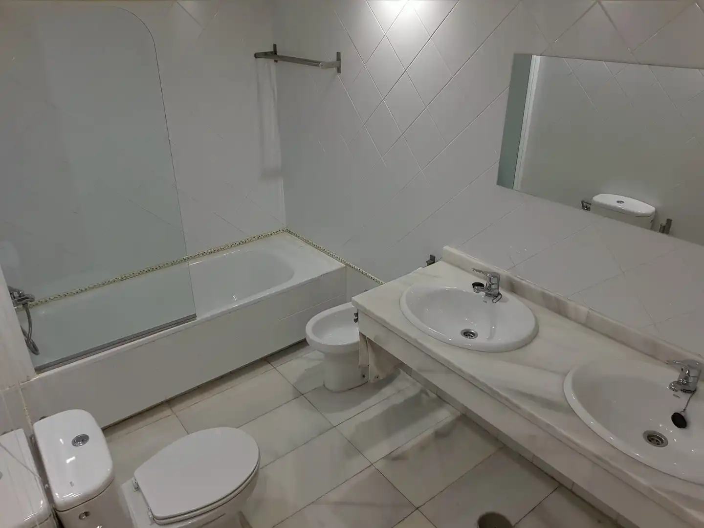 Bany de Pis de lloguer en Málaga amb Aire condicionat, Calefacció i Parquet