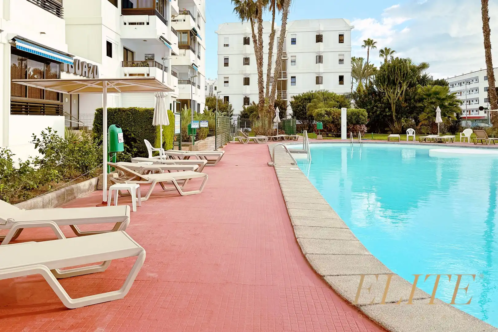 Piscina de Apartament en venda en San Bartolomé de Tirajana amb Aire condicionat, Jardí privat i Moblat