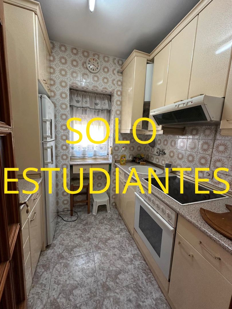 Kitchen of Flat to rent in  Toledo Capital  with Air Conditioner, Terrace and Furnished