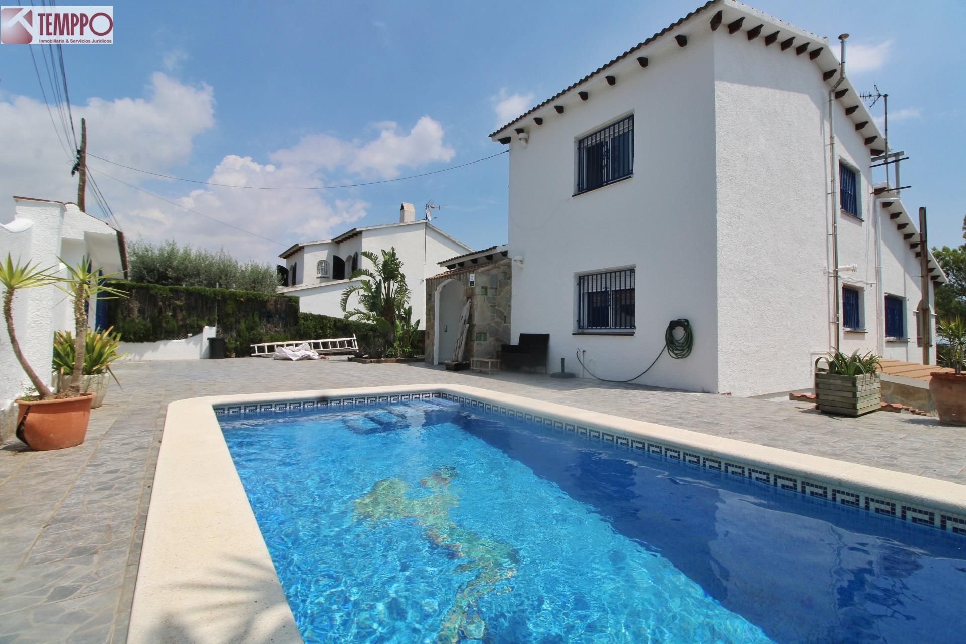 Piscina de Casa o chalet en venta en El Vendrell con Calefacción, Jardín privado y Terraza