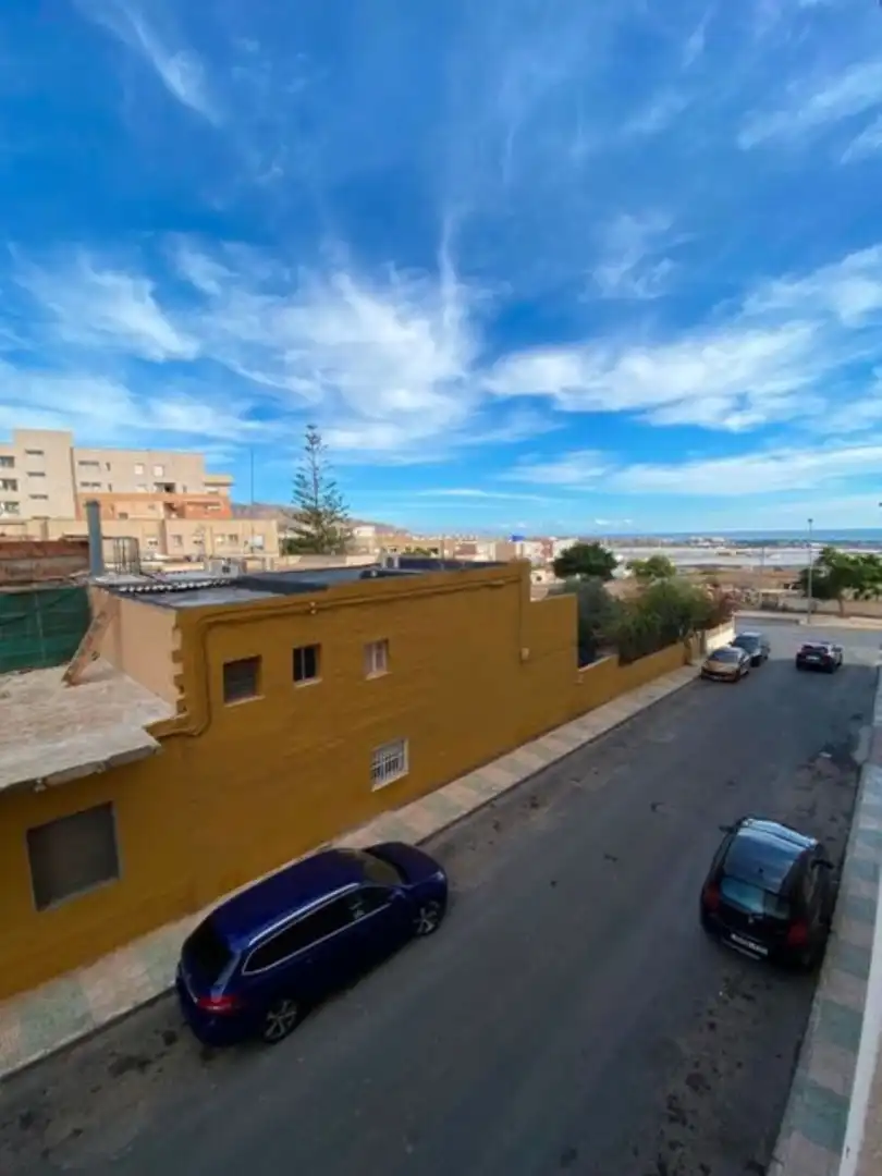 Vista exterior de Piso en venta en La Gangosa