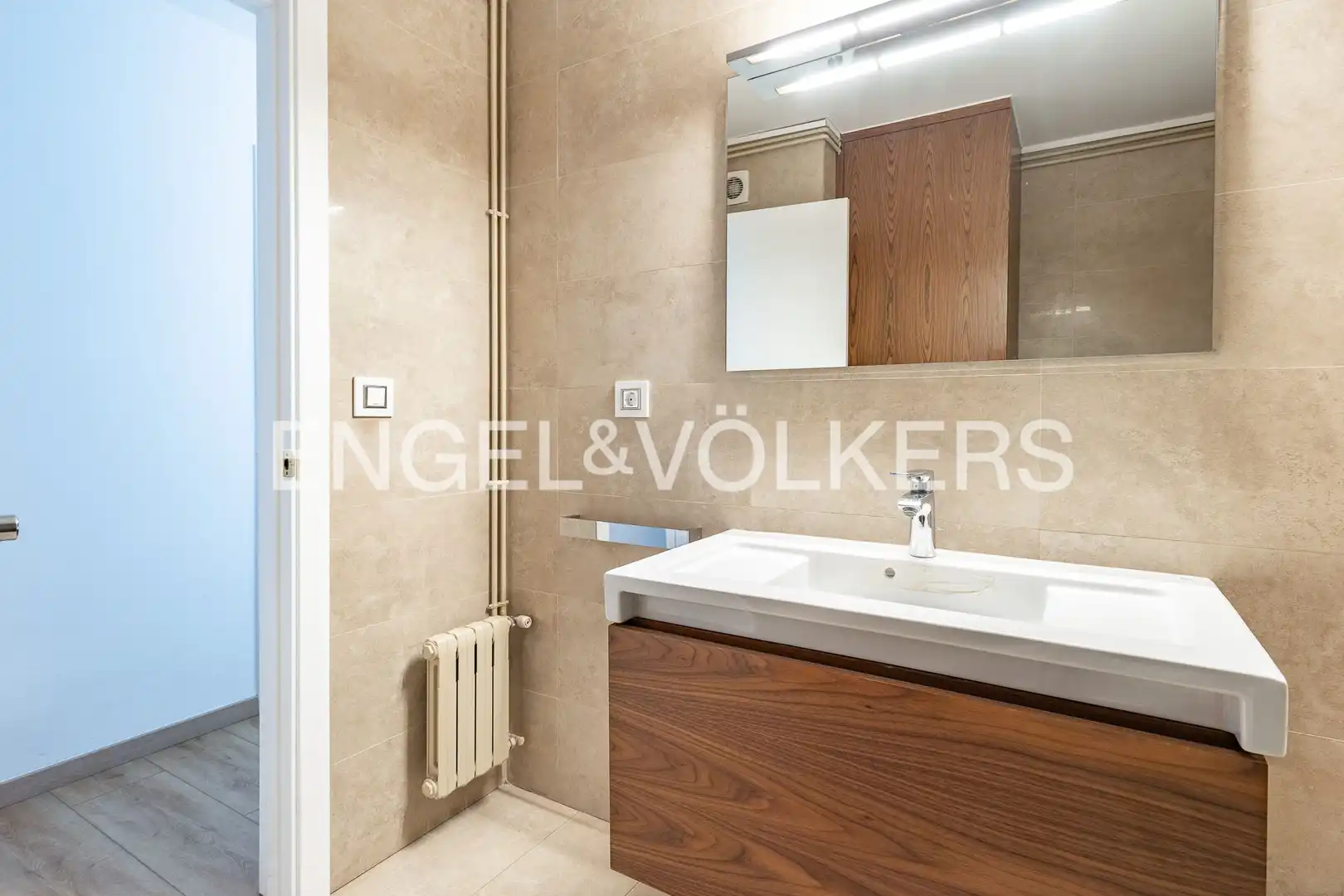 Baño de Piso en venta en Barcelona con Calefacción y Parquet