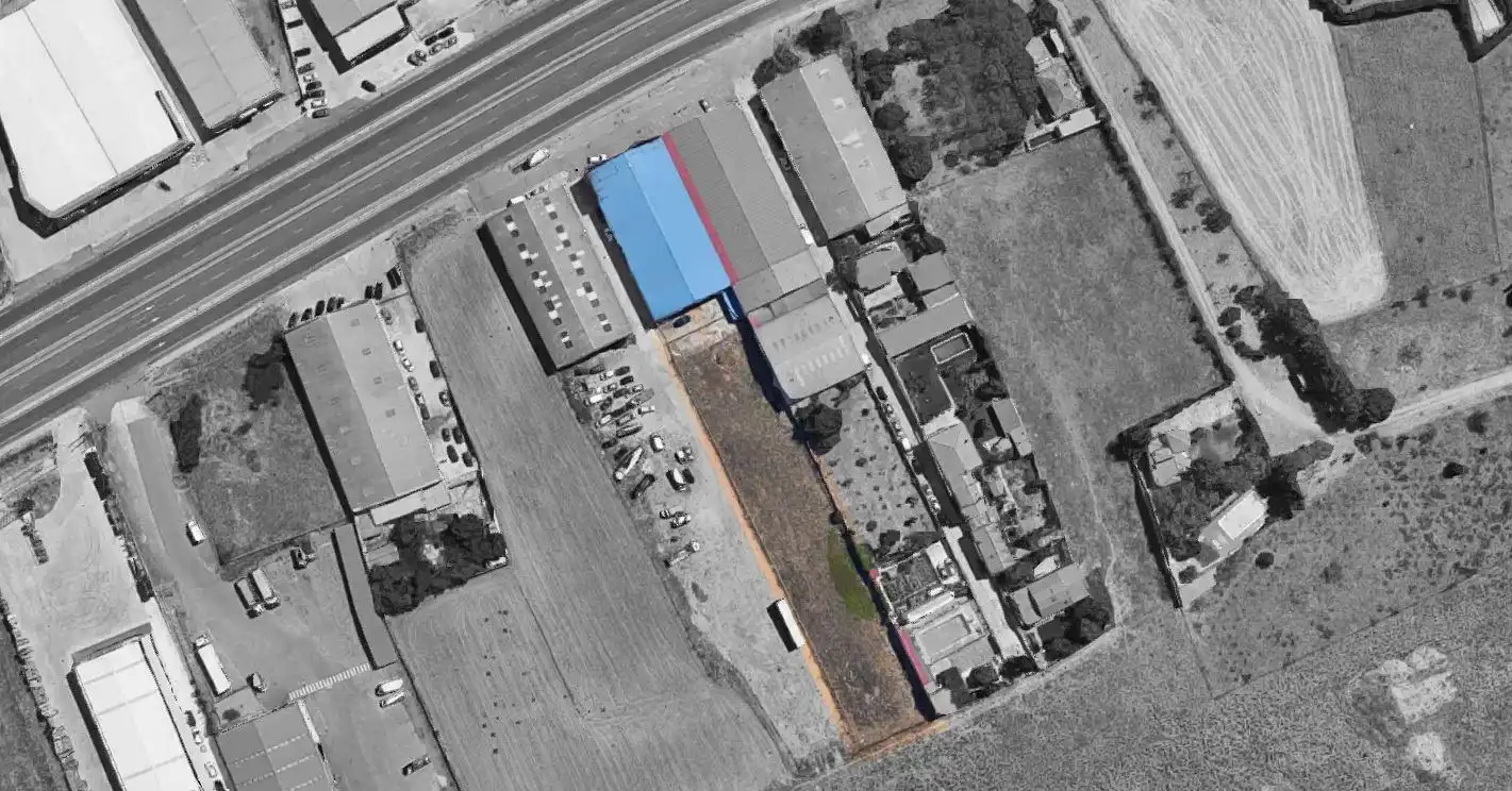 Vista exterior de Nave industrial en venta en Roales