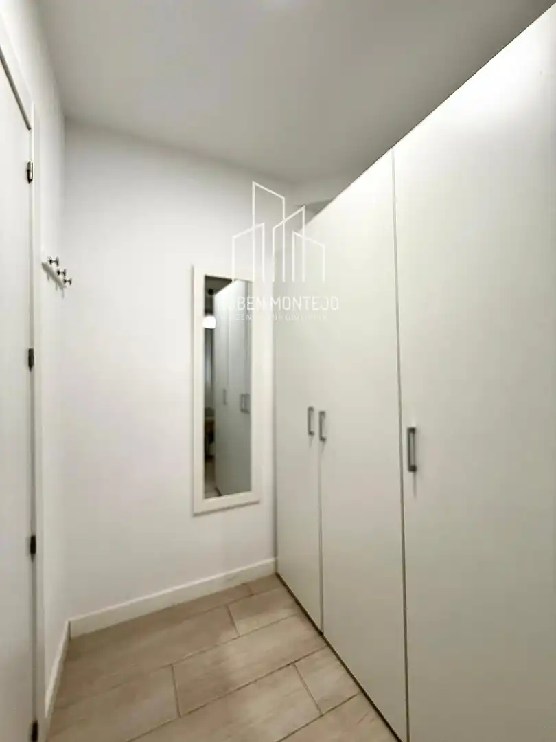Dormitori de Apartament de lloguer en Salamanca amb Aire condicionat, Calefacció i Moblat