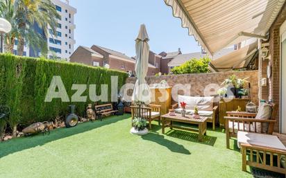 Jardí de Casa adosada en venda en Alicante / Alacant amb Aire condicionat, Calefacció i Terrassa