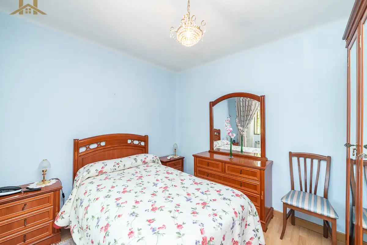 Habitación de Casa o chalet en venta en Pozuelo de Alarcón con Aire acondicionado, Calefacción y Jardín privado