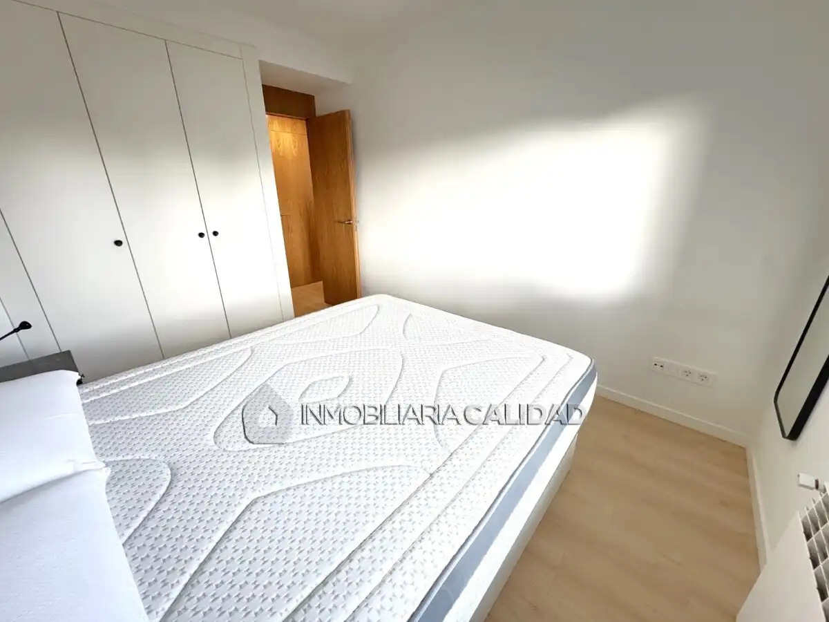 Bedroom of Flat for rent in Burgos  with Heating and Furnished