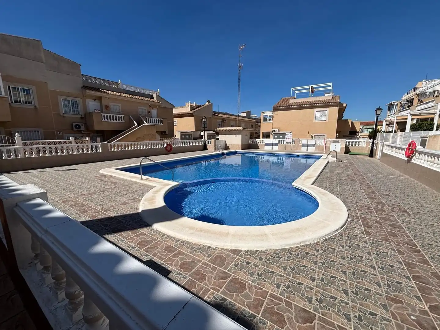 Piscina de Casa o chalet en venta en Torrevieja con Jardín privado y Piscina comunitaria