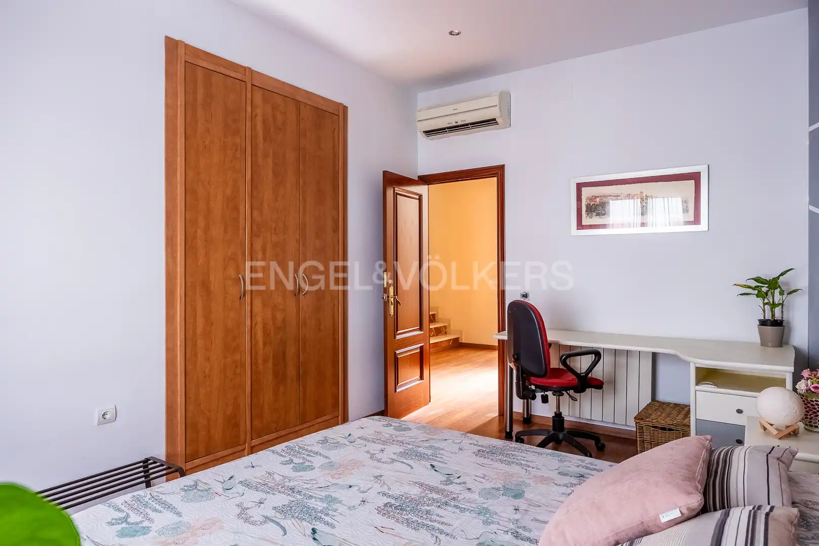 Bedroom of Houses for sale in Sevilla  with Air Conditioner, Heating and Storage room