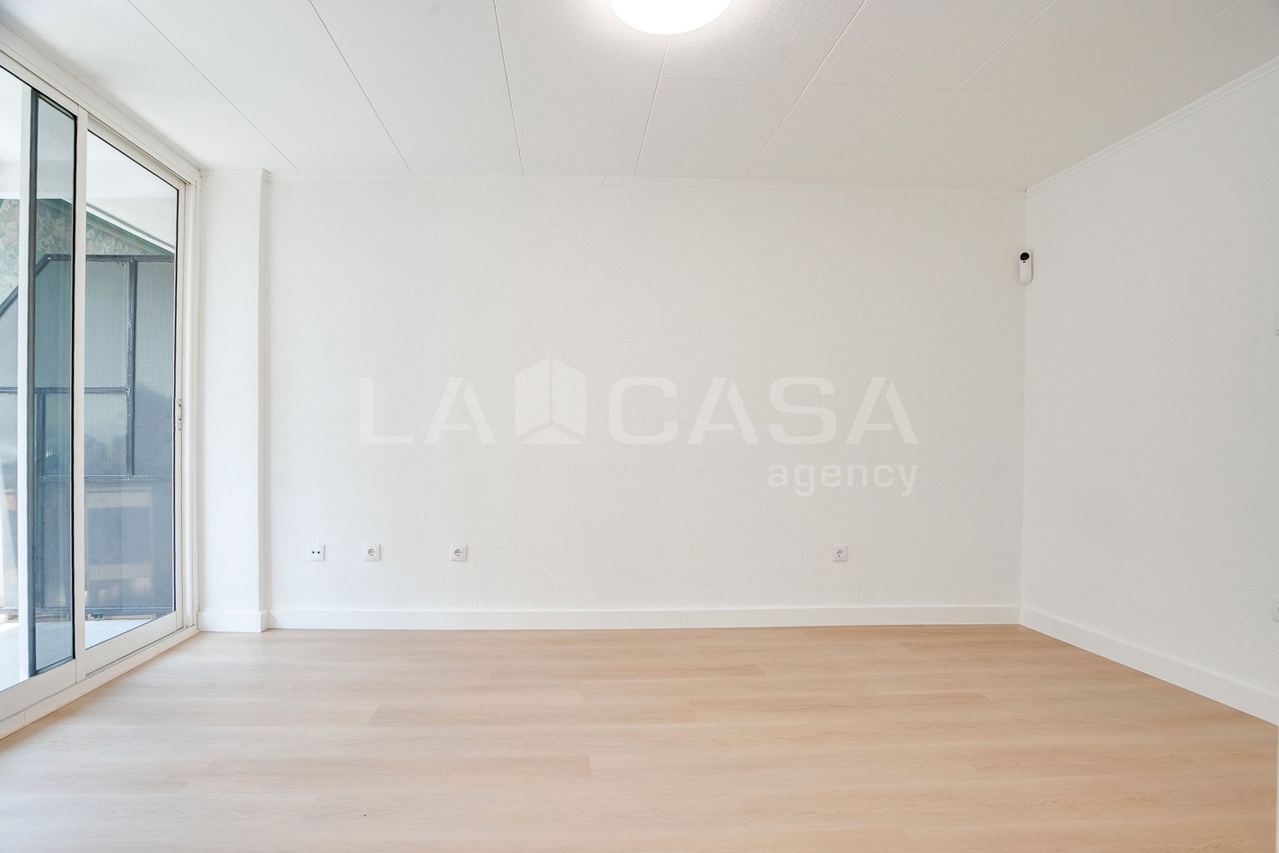 Flat for sale in  Barcelona Capital  with Balcony