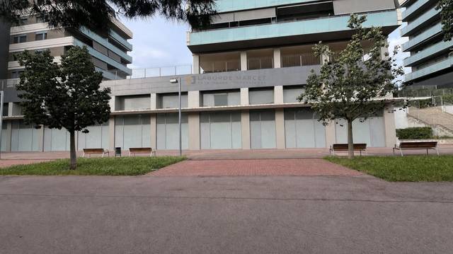 Local comercial en Alquiler en Ernest Lluch 1,  Cornellà de Llobregat en Fontsanta - Fatjó
