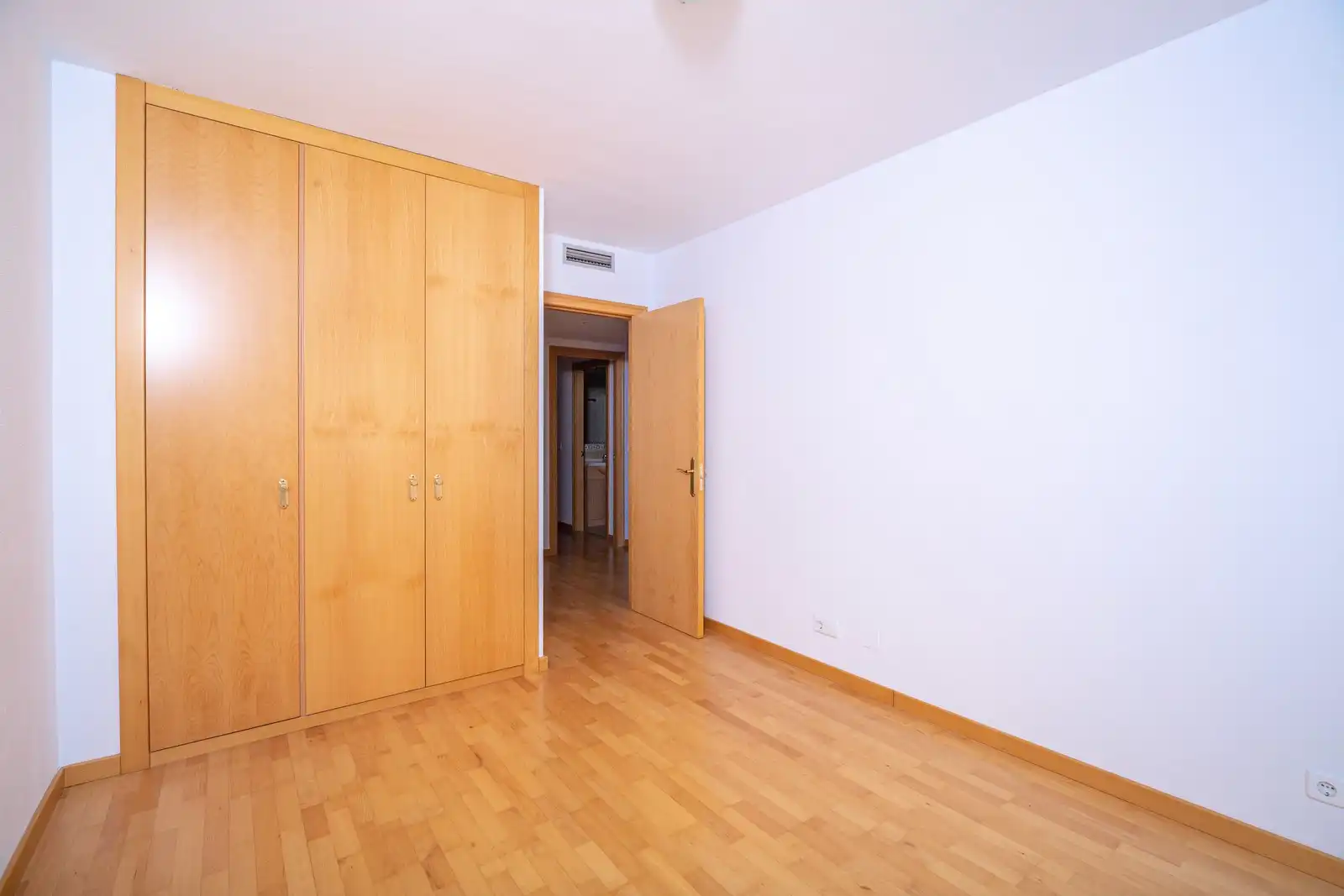Bedroom of Flat for sale in Aranjuez  with Air Conditioner, Terrace and Storage room
