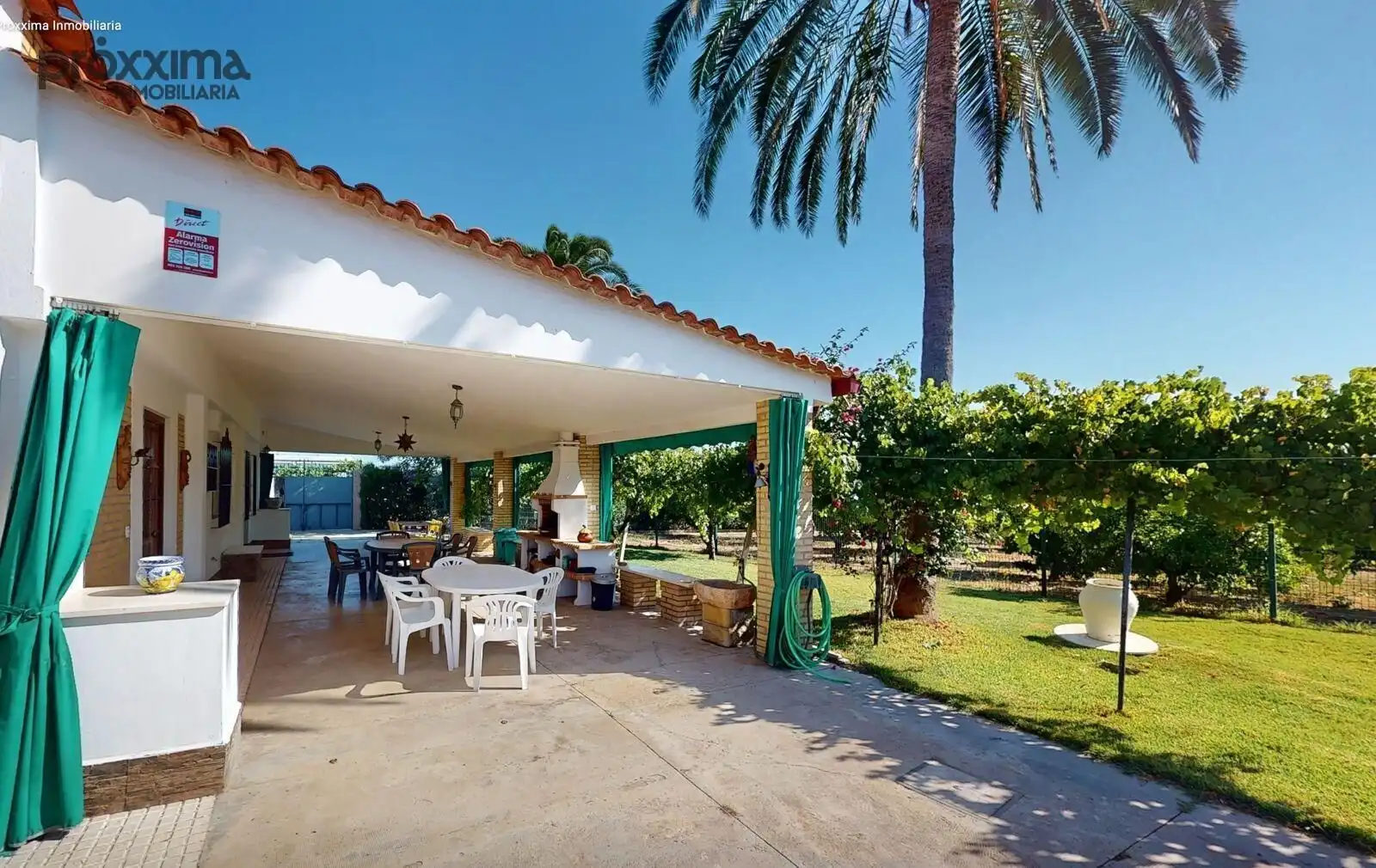 Jardí de Casa o xalet en venda en La Rinconada amb Jardí privat, Terrassa i Traster
