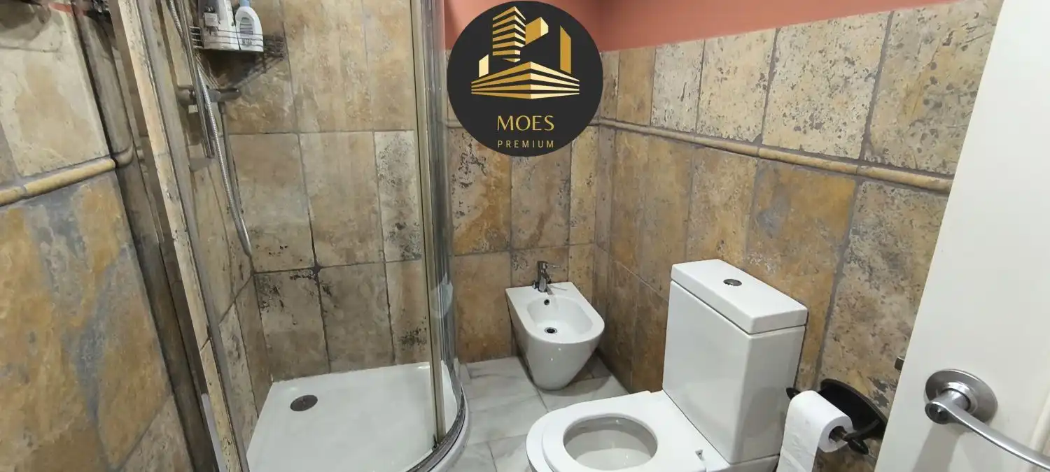 Badezimmer von Wohnung zum Verkauf in Linares mit Klimaanlage und Heizung