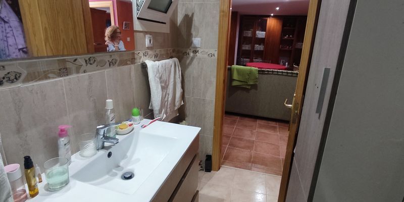 Bany de Finca rústica en venda en Valderas amb Terrassa, Traster i Moblat