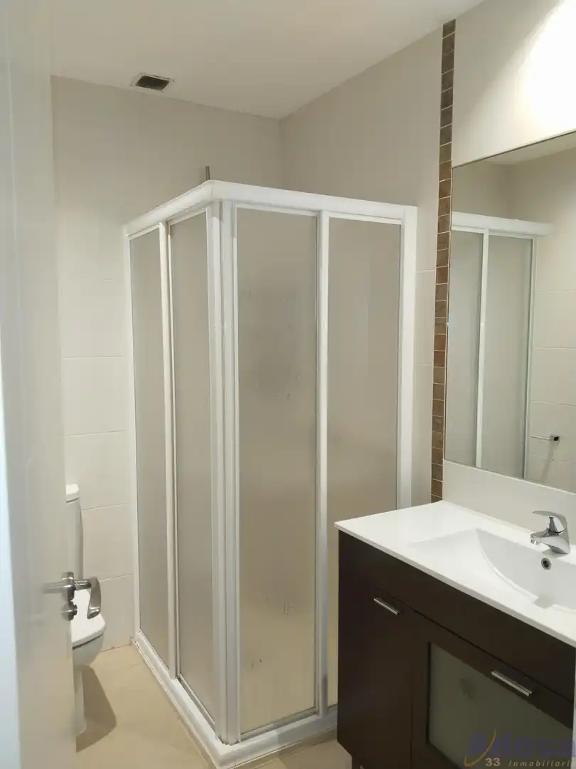 Baño de Dúplex en venta en Navalcarnero con Calefacción, Balcón y Piscina comunitaria