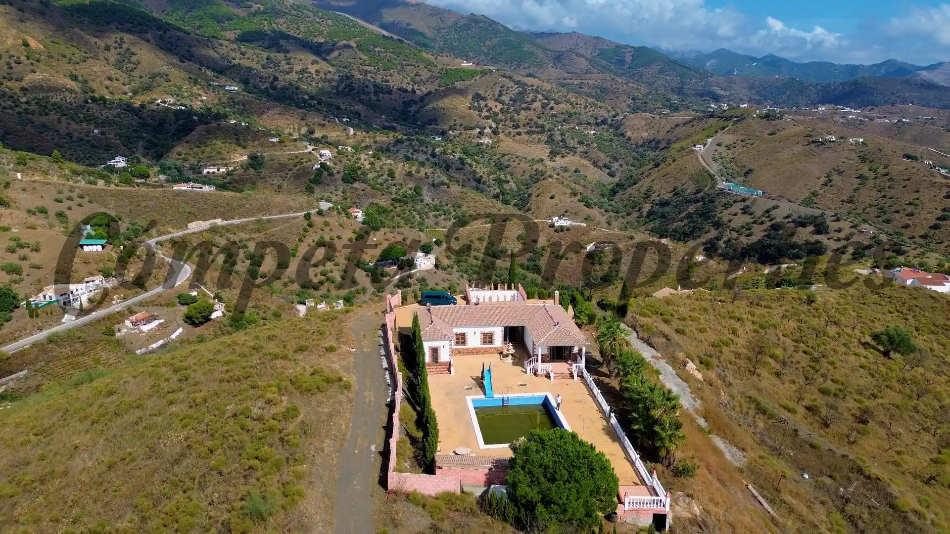 Casa con piscina in vendita a Sedella