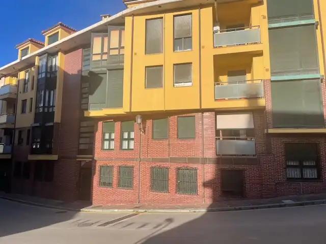 Pis amb terrassa en venda a Calle Mata Linares 1