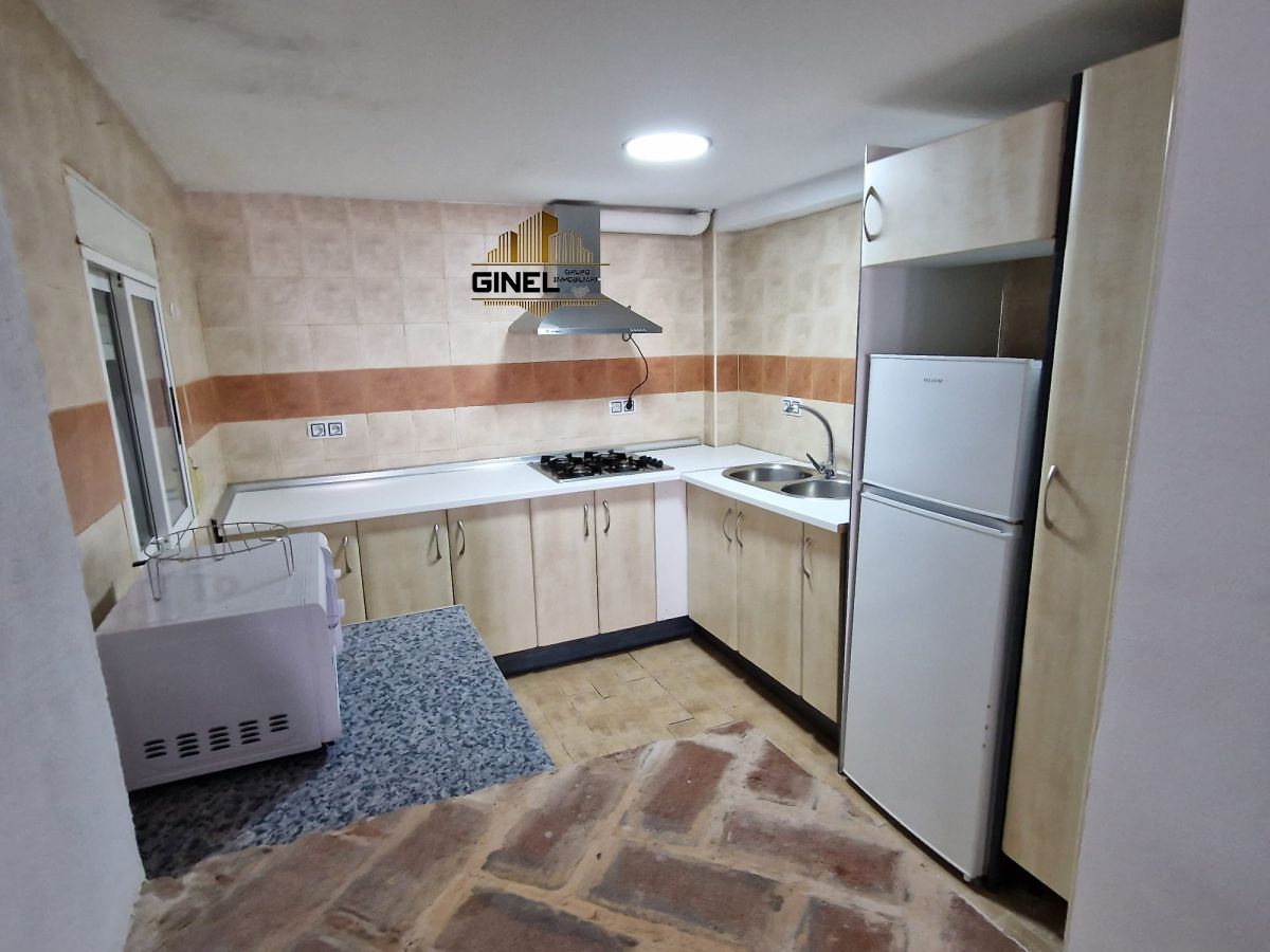 Cuina de Casa o xalet en venda en Fuerte del Rey amb Terrassa
