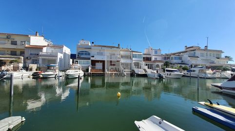 Foto 2 von Einfamilien-Reihenhaus zum Verkauf in Port Grec - Port Moxó, Empuriabrava