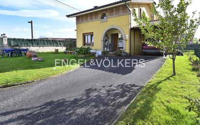 Vista exterior de Casa o xalet en venda en Ampuero amb Aire condicionat, Calefacció i Jardí privat