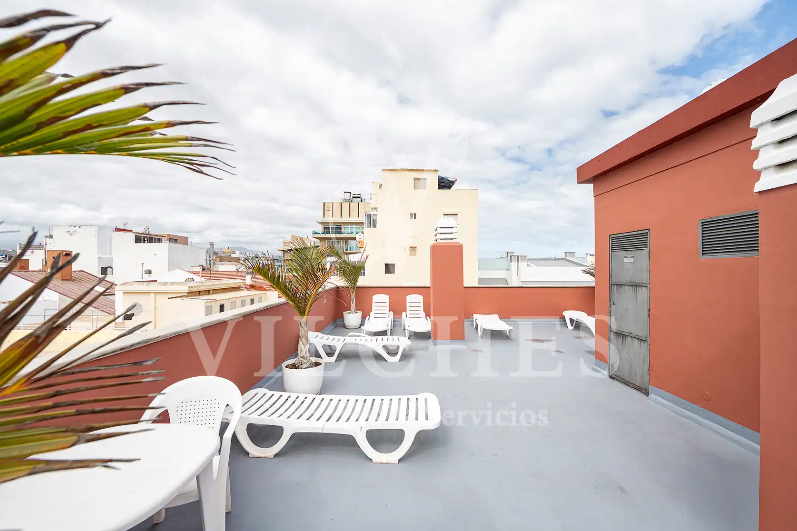 Terraza de Piso en venta en Las Palmas de Gran Canaria con Amueblado y Balcón