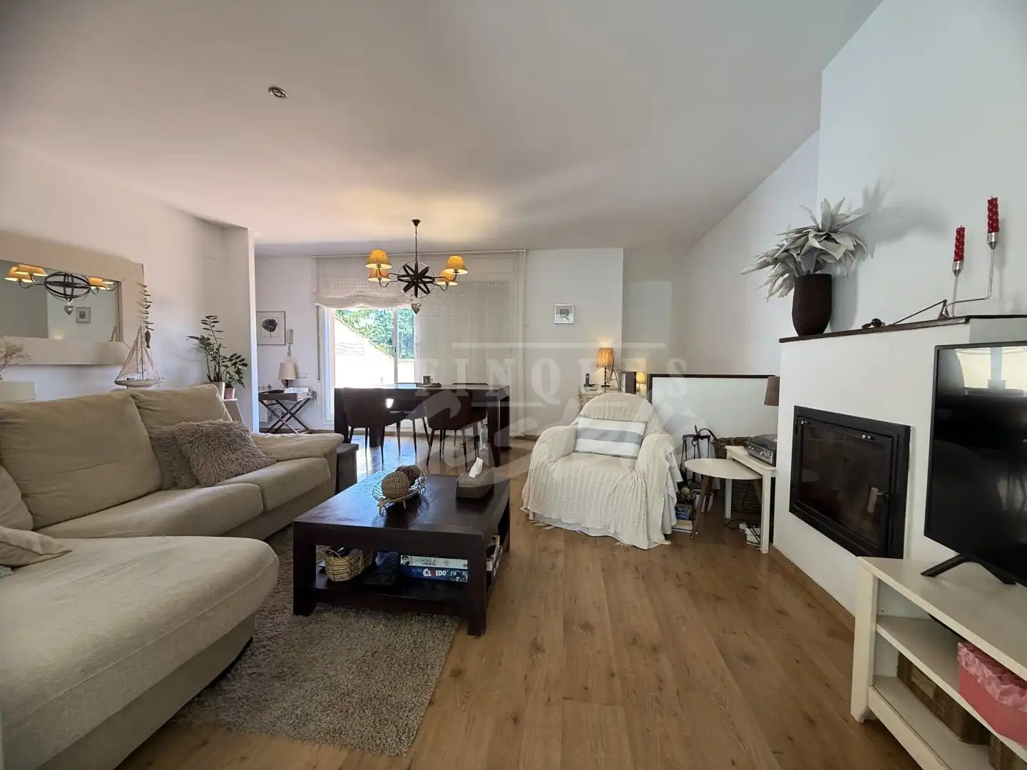 Sala d'estar de Casa o xalet en venda en Sant Iscle de Vallalta amb Calefacció, Jardí privat i Terrassa