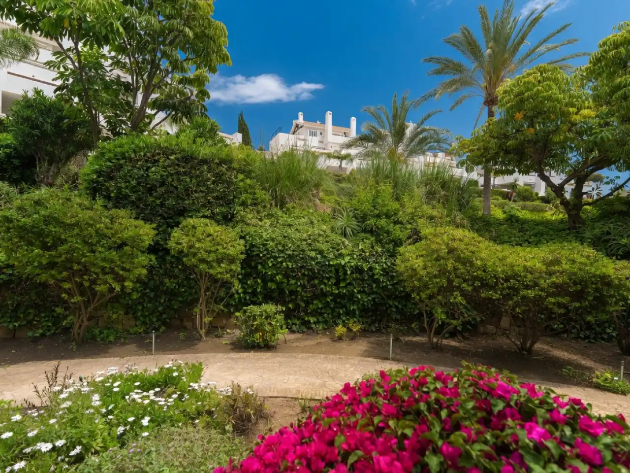 Jardín de Planta baja en venta en Marbella con Aire acondicionado, Calefacción y Jardín privado