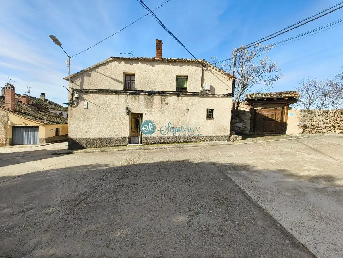 Vista exterior de Casa o chalet en venta en Basardilla