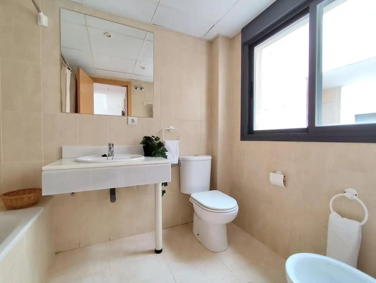 Badezimmer von Erdgeschoss zum Verkauf in Vera mit Terrasse, Schwimmbad und Gemeinschaftspool