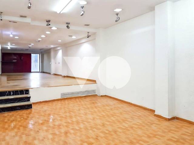 Local comercial en Venta en Del Poeta Blas De Otero en Ventas