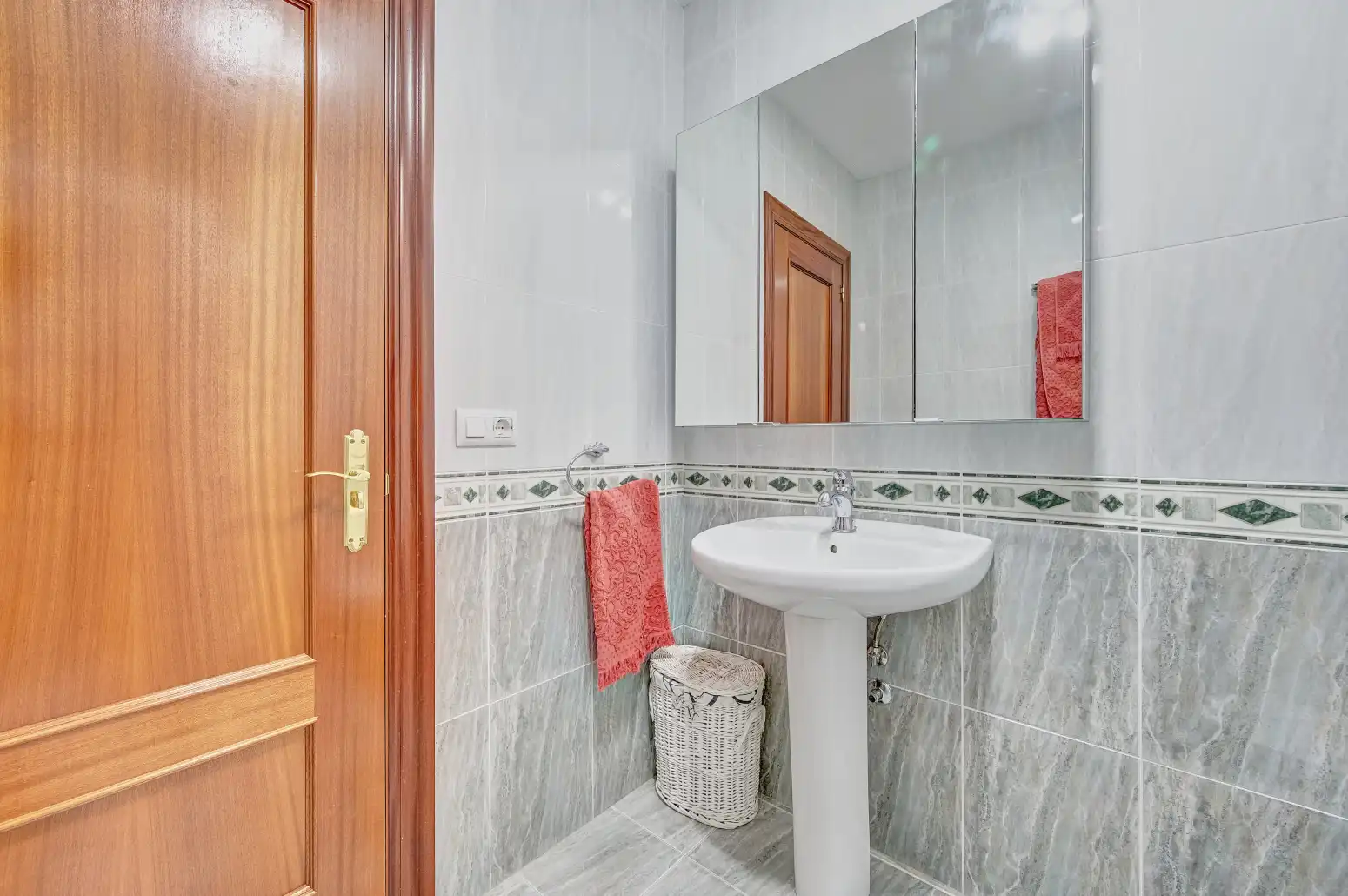Baño de Casa o chalet en venta en Arellano con Jardín privado, Terraza y Trastero