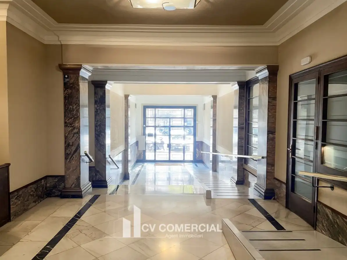 Piso con terraza en venta en Carrer del Comte d'Urgell, imagen 44
