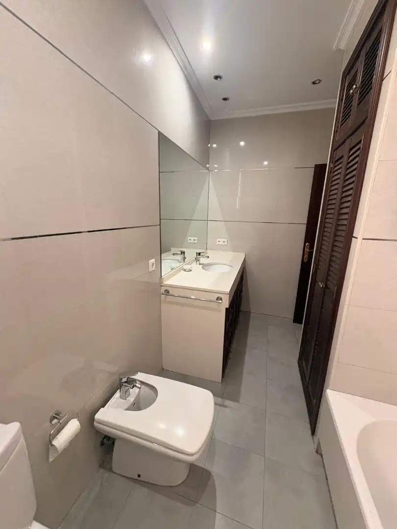 Bathroom of Flat for sale in Córdoba  with Air Conditioner, Heating and Balcony