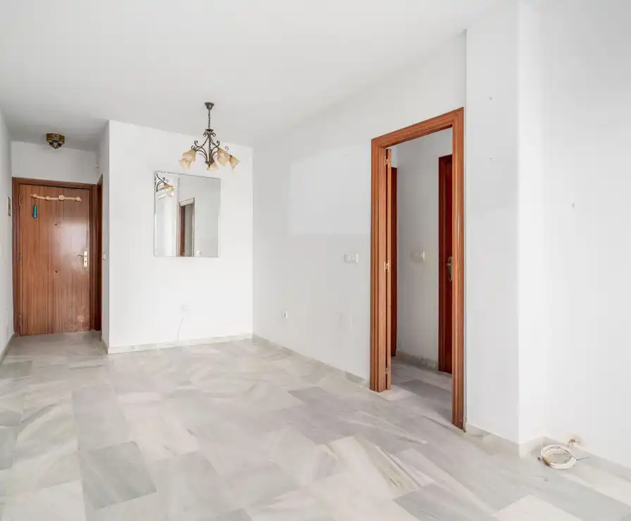 Flat with terrace for sale in San Luis de Sabinillas, imagen 7