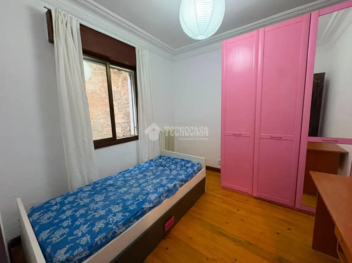 Casa con jardín en venta en C. León Felipe, imagen 9