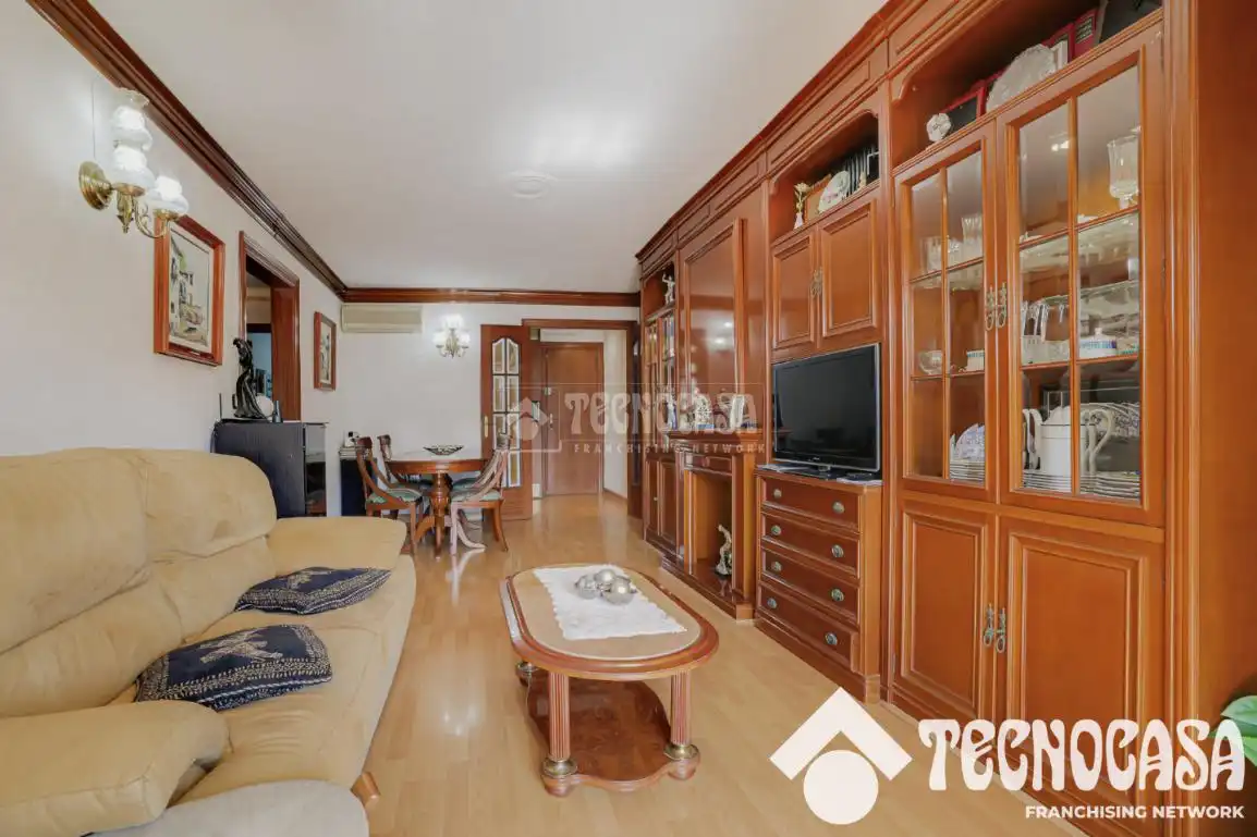 Sala de estar de Piso en venta en Santa Coloma de Gramenet