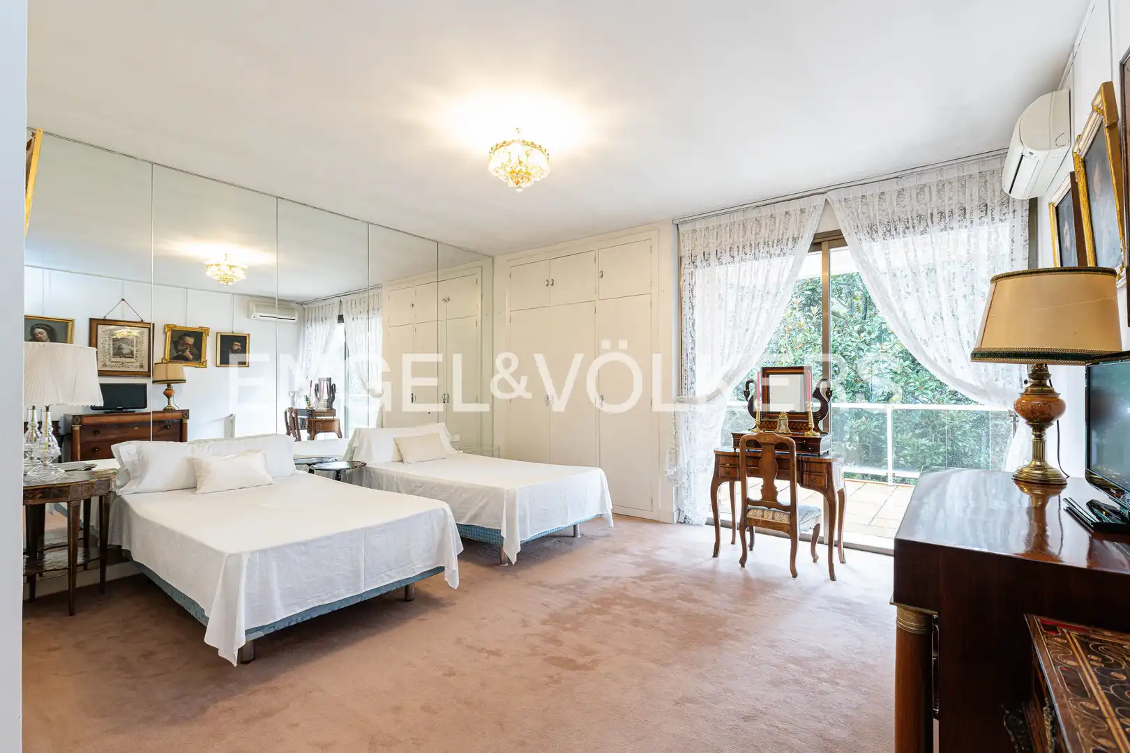 Habitación de Casa o chalet en venta en Madrid con Aire acondicionado, Calefacción y Jardín privado