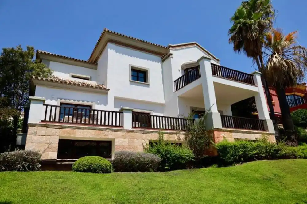 Exterior view of Houses for rent in Marbella  with Air Conditioner, Terrace and Furnished