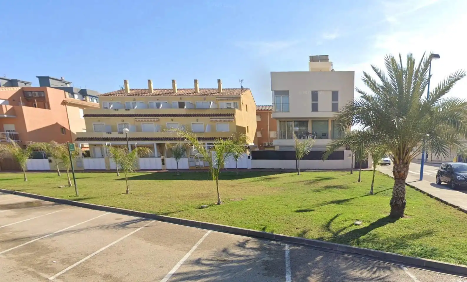 Exterior view of Houses for sale in Miramar  with Air Conditioner, Private garden and Terrace