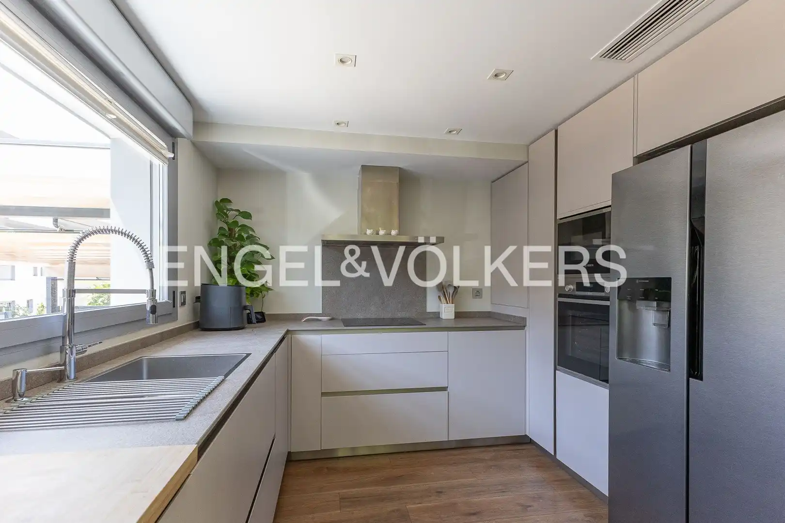 Kitchen of Detached homes for rent in Boadilla del Monte  with Air Conditioner, Heating and Private garden