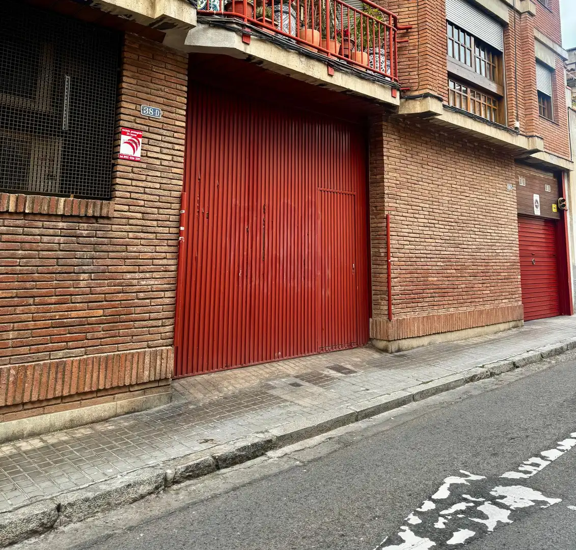 Local comercial de lloguer a Plaça de Granados 3, imagen 5