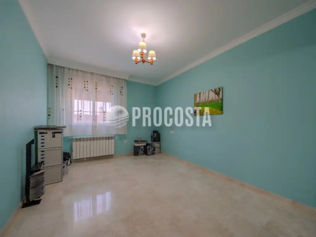 Sala d'estar de Casa o xalet en venda en Fuente Vaqueros amb Aire condicionat, Jardí privat i Terrassa