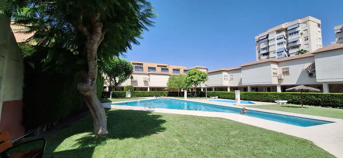 Adosado con terraza en venta en Avenida Países Escandinavos, imagen 23