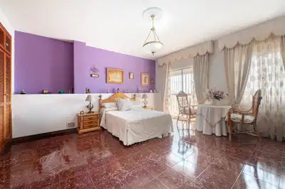 Habitación de Casa o chalet en venta en Torremolinos con Aire acondicionado, Calefacción y Jardín privado
