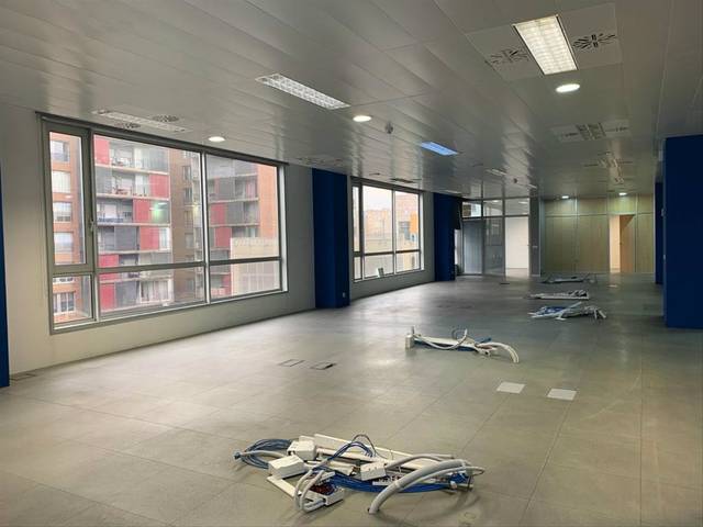 Oficina en Alquiler en Carrer de Puigcerdà en El Besós i el Maresme