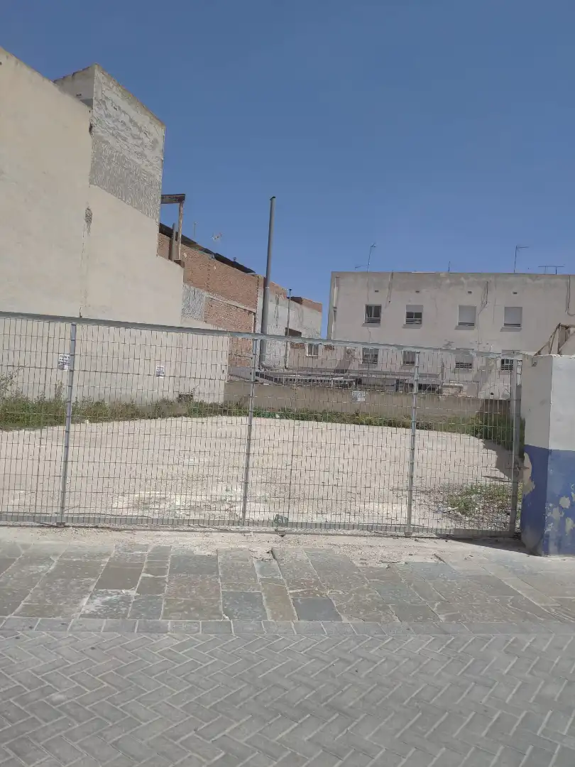 Wohnbaugrundstück zum Verkauf in Calle Francisco Rabal 11, imagen 5